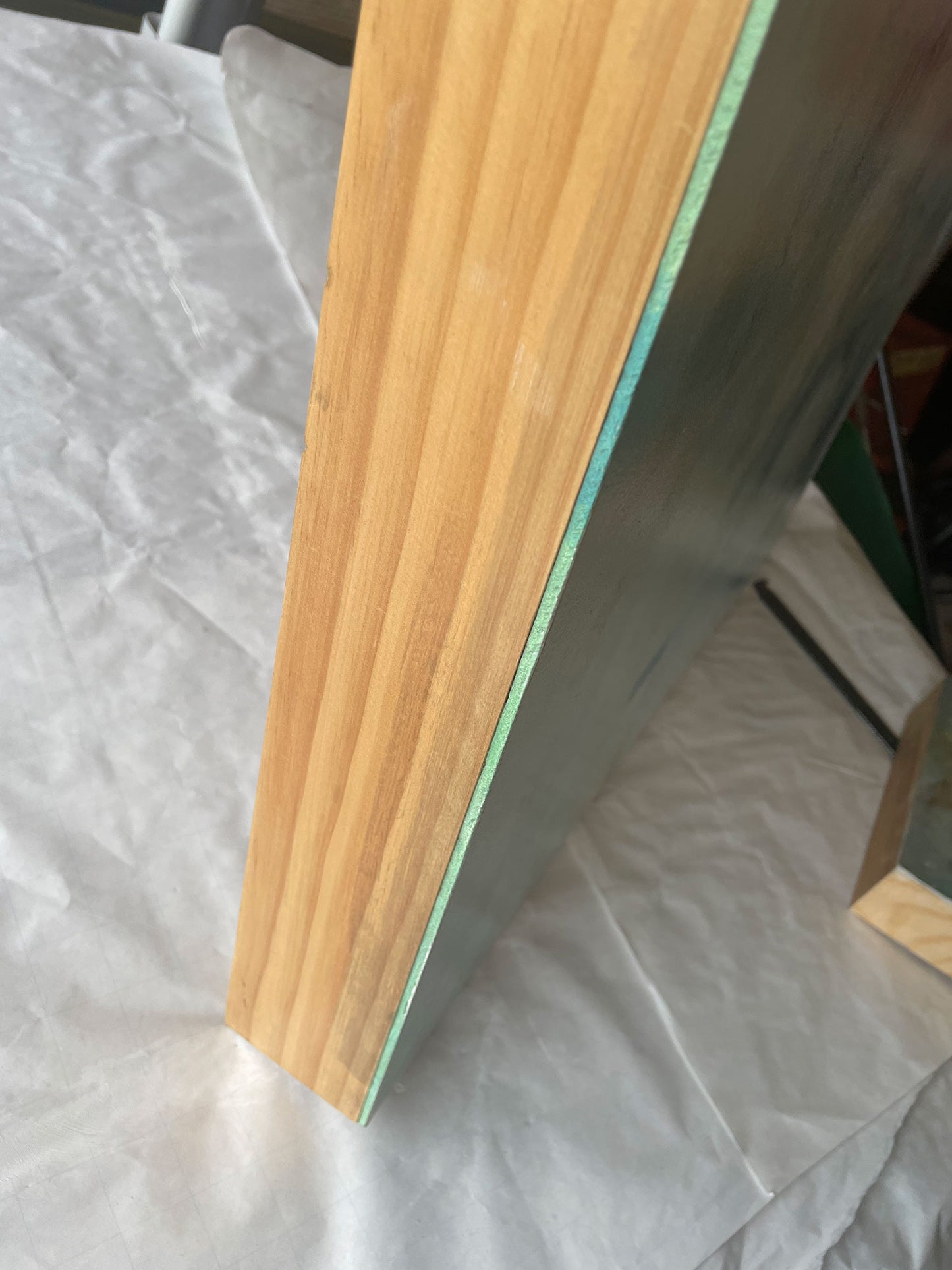 tope edge shows minimal soot staining from fire bomb